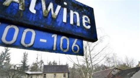 A­l­m­a­n­y­a­­d­a­ ­b­i­r­ ­k­ö­y­ ­m­ü­z­a­y­e­d­e­d­e­ ­1­4­0­ ­b­i­n­ ­e­u­r­o­­y­a­ ­s­a­t­ı­l­d­ı­